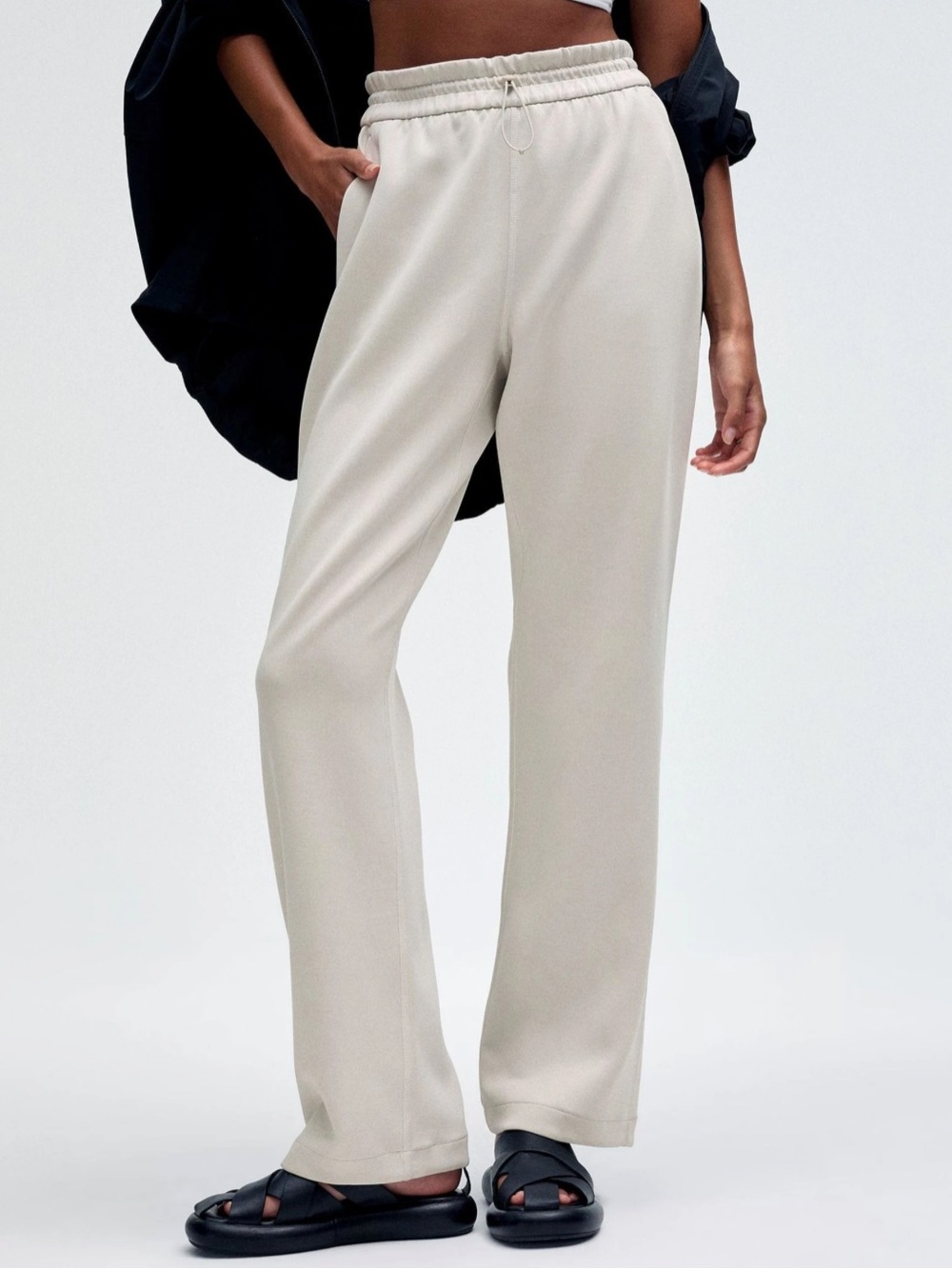 Lululemon Softstreme High-Rise Pant in Bone